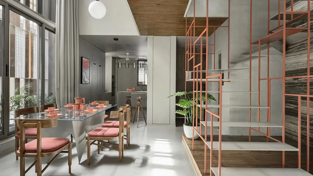 Metal Life, dining